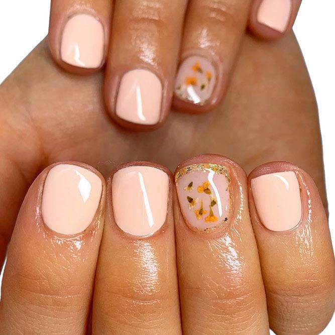 Spring Nail Art With Dried Flowers #driedflowers #nudenails