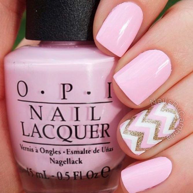 Pink Nails With Glitter Chevron Pattern #chevronnails #glitternails #pinknails