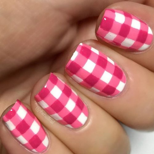 Gingham Nails