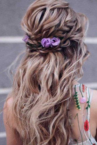 Braided Half-Up With Flowers #braidedhair #wavyhair