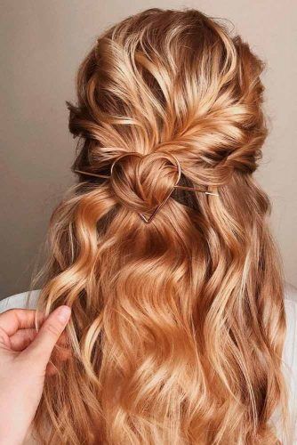 Wavy Twisted Half-Up #blondehair #wavyhair