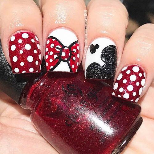 Minnie Mouse Nail Art