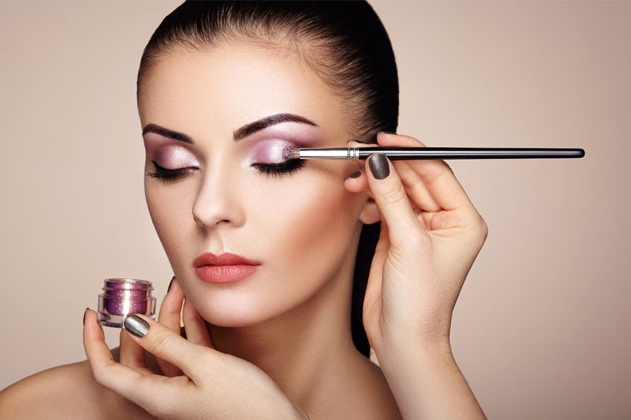 7 Awesome Eye Makeup Tips For You To Try!