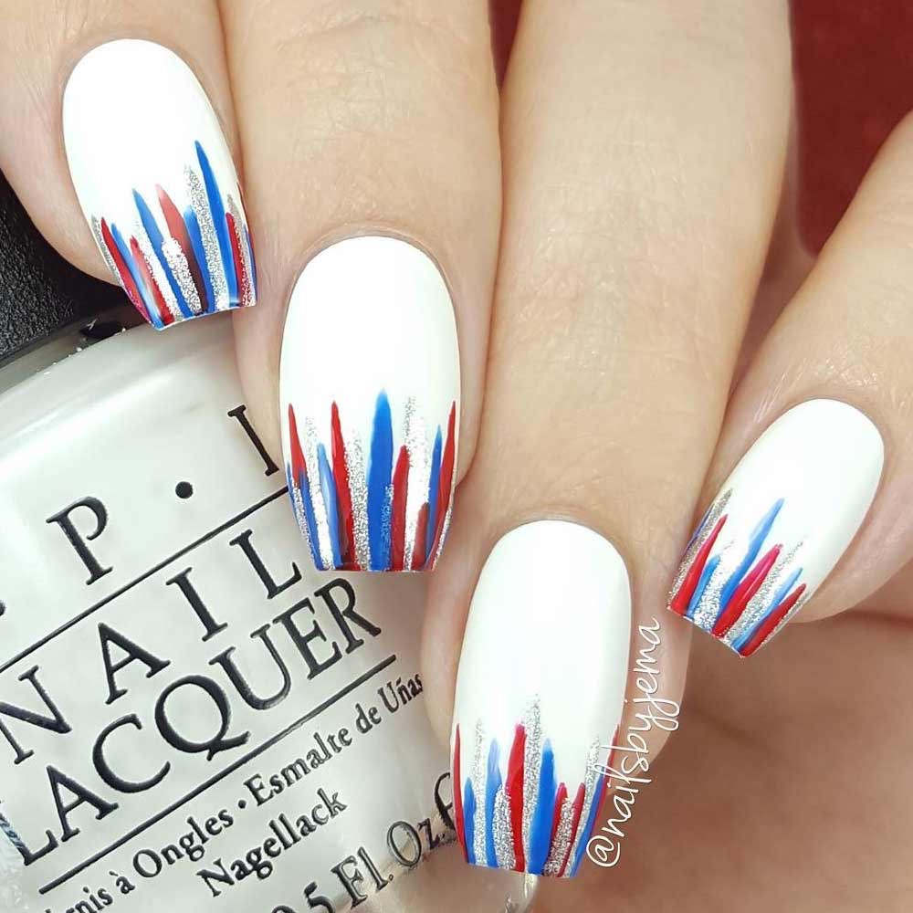 LH Nails 4th of July Collection: Đón chào mùa hè cùng LH Nails và bộ sưu tập móng tay 4th of July mới nhất. Sắc đỏ, trắng, xanh - các màu đặc trưng của nước Mỹ đã được kết hợp một cách tuyệt vời trên các điểm nhấn trên bộ sưu tập này. Đừng bỏ lỡ, bấm vào hình để thấy sự khác biệt!

Translation: Welcome summer with LH Nails and our latest 4th of July nail collection. Red, white, and blue - the iconic colors of America are perfectly combined in this collection\'s highlights. Don\'t miss out, click on the image to see the difference!