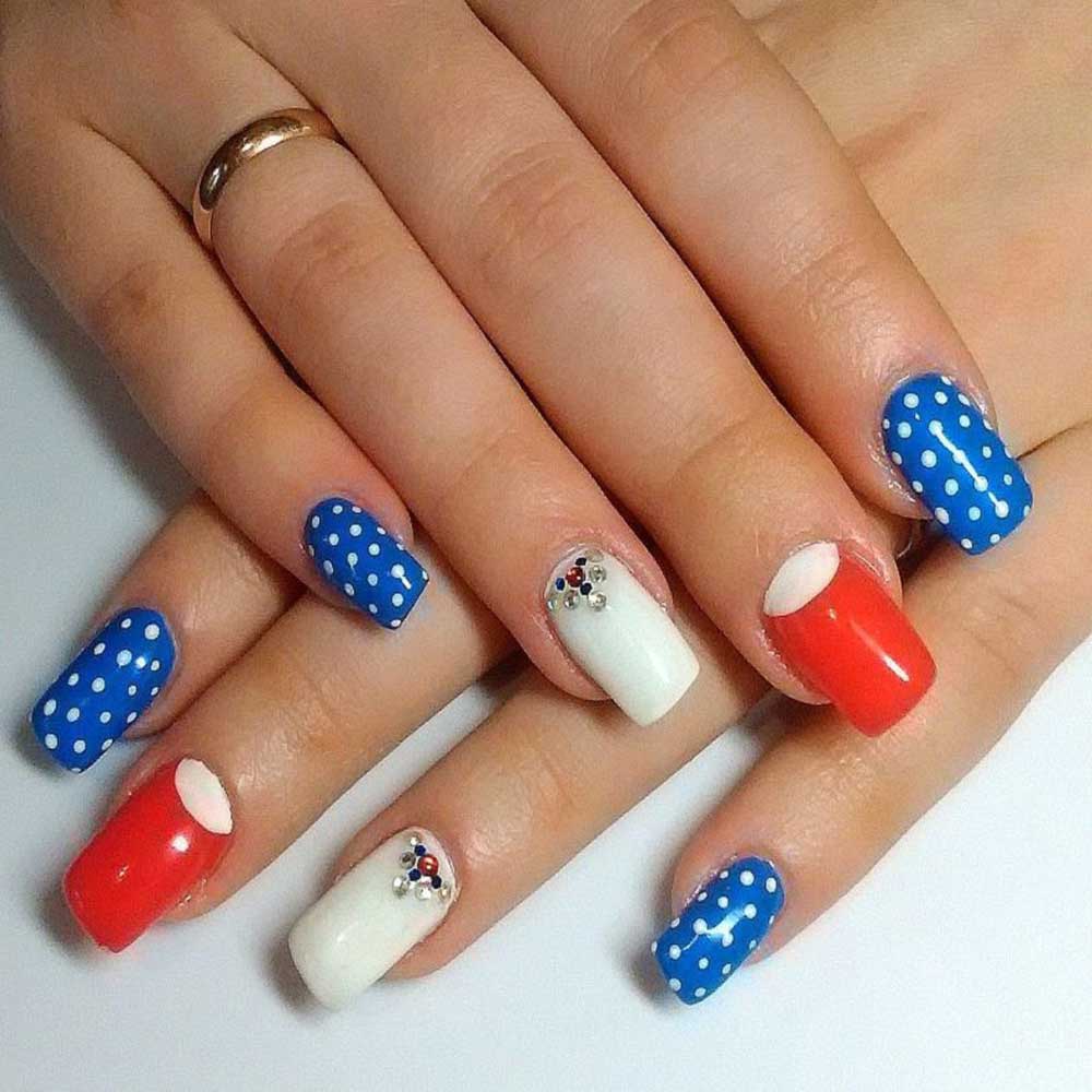 Patriotic Colors With Polka Dots Art #polkadots #crystals