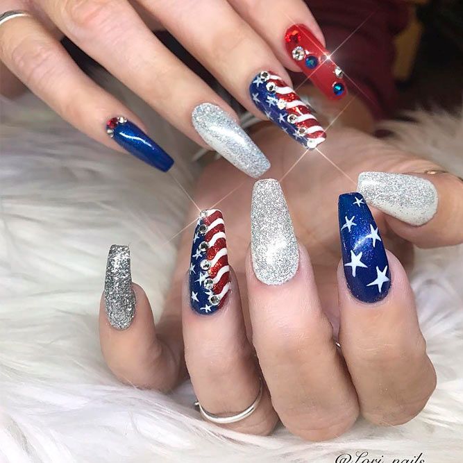 Fourth of july acrylic nail designs, 4th july nails, Mode 11 Typen ...