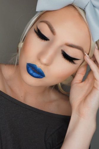 Trending Makeup Ideas with Blue Lipstick picture 2