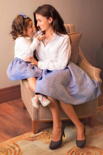 Mother and Daughter Matching Outfit Ideas picture 4