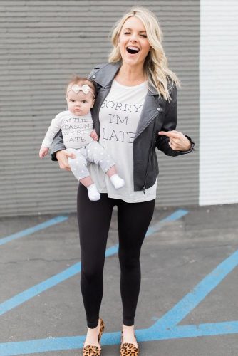 cute mom and daughter matching outfits