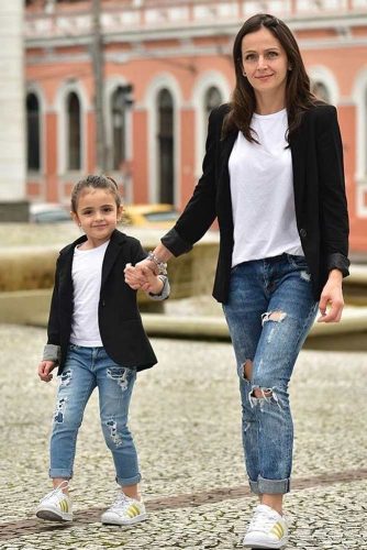 Stylish Mommy and Me Outfit Ideas picture 1