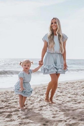 Outfit mom and store daughter