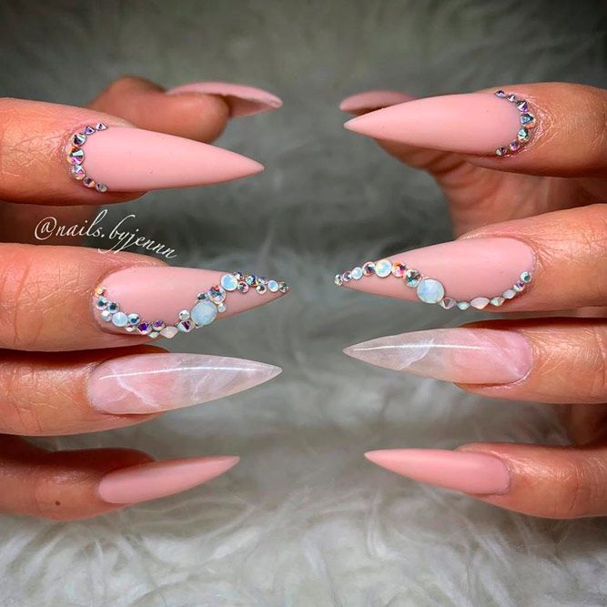 44 Stunning Designs For Stiletto Nails For A Daring New Look 