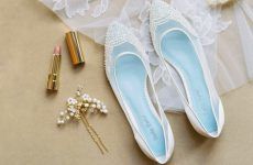 Ways to Wear Wedding Flats and Thus Feel Comfortable
