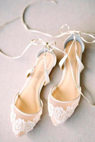 Capron Wedding Flats With White Flowers #whiteshoes #weddingshoes #capronflats