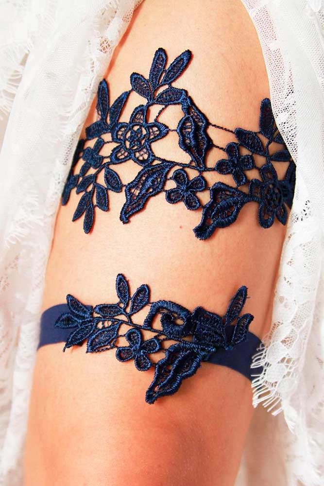 24 Elegant Wedding Garter Sets for a Charming Bride