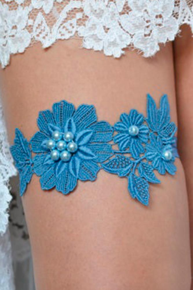 24 Elegant Wedding Garter Sets for a Charming Bride