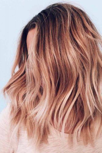 Layered Hairstyle With Blonde Highlights #hairhighlights #layeredhairstyle