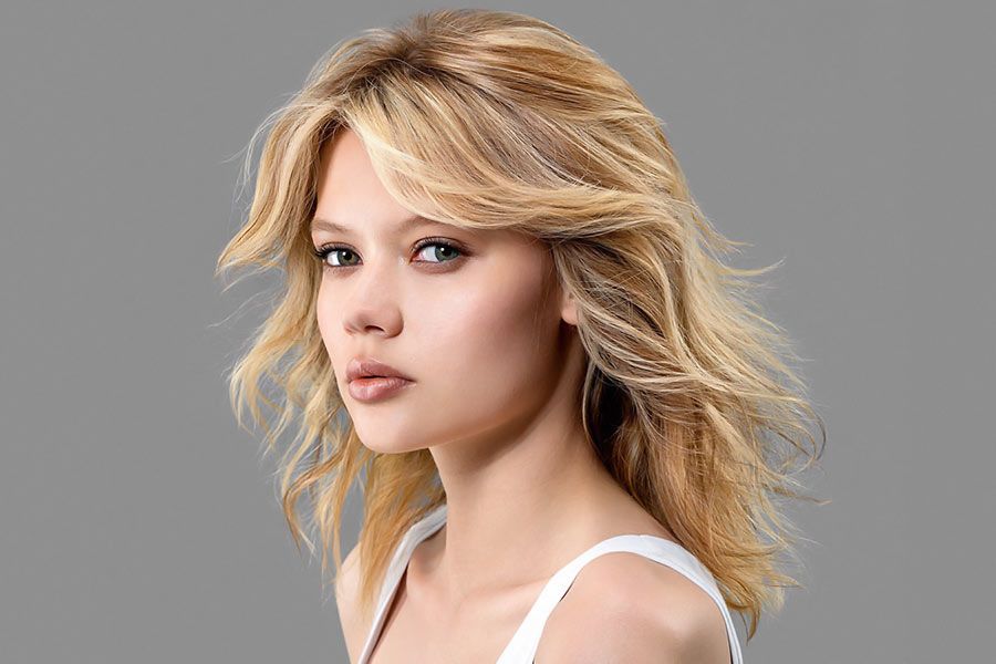 Shining Looks for Medium Hair with Bangs