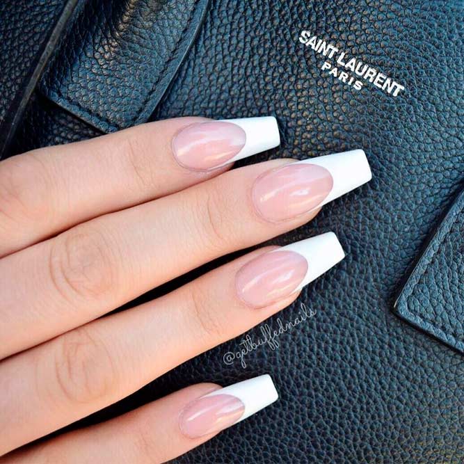 Long Red French Tip Coffin Nails Coffin Nails Mainly Work For Long Nails But It Can Still Be Done On Short Nails As Well Groch Na Scianie