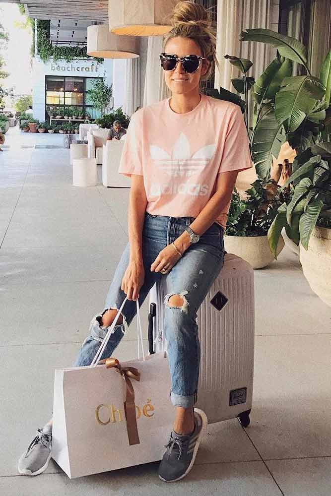 Fashionable Airplane Outfits for All Tastes and Occasions - Glaminati