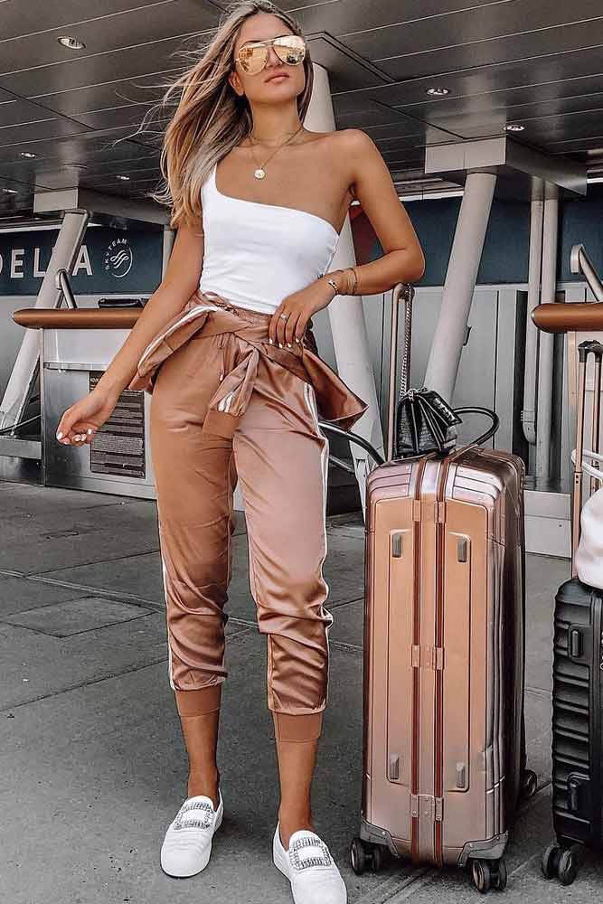 Rose Gold Sport Suit Travel Outfit #rosegold #pants