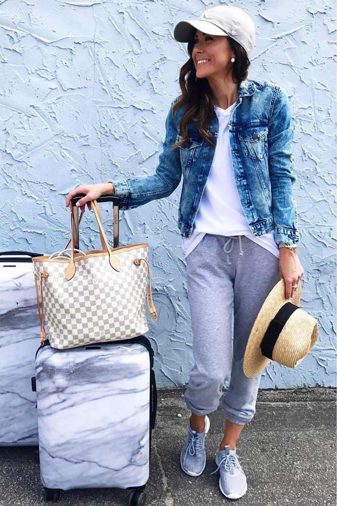 Trendy Airplane Casual Outfit Ideas picture 2