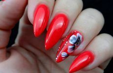 Chic Red Nail Designs to Say "I'm HOT"