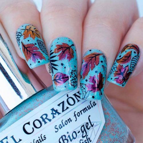 Holographic Leaves Nail Art #holonails #leavesnails