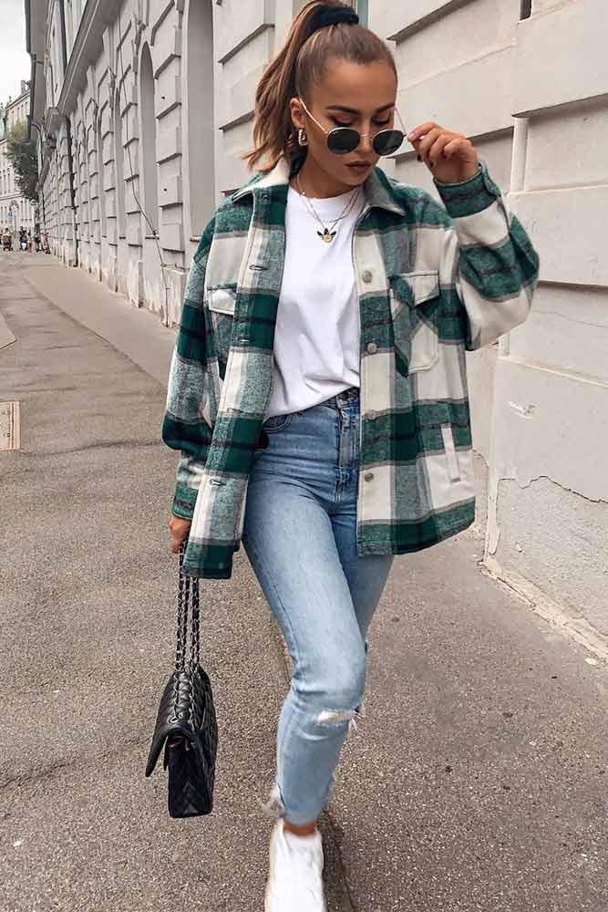 Comfy Fall Look With Flannel Shirt #flannelshirt #jeans