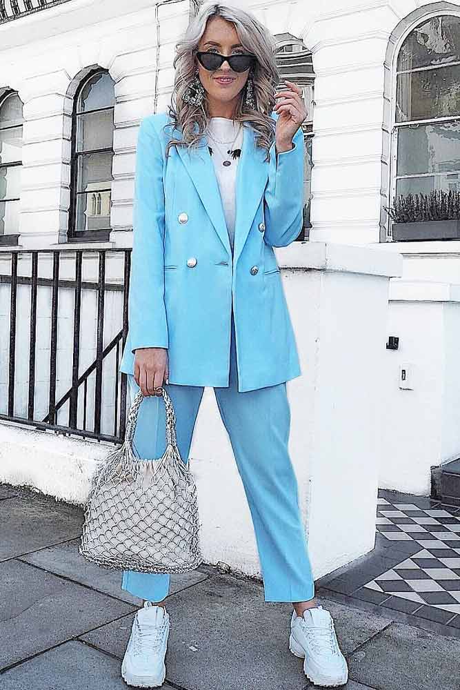 Power Women Suits To Look Confident At Work