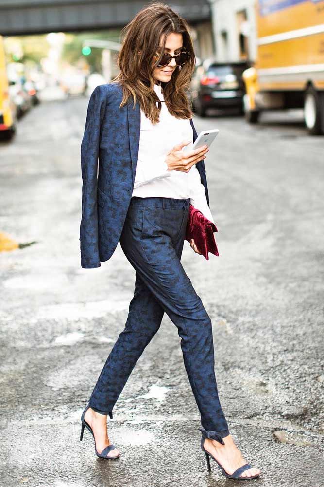 39 Power Women Suits to Look Confident at Work