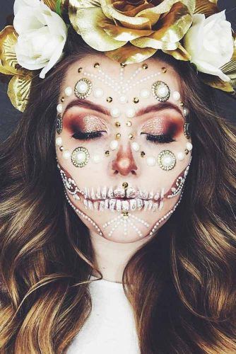 Pearls Sugar Skull Idea #pearls #smokeyeyes