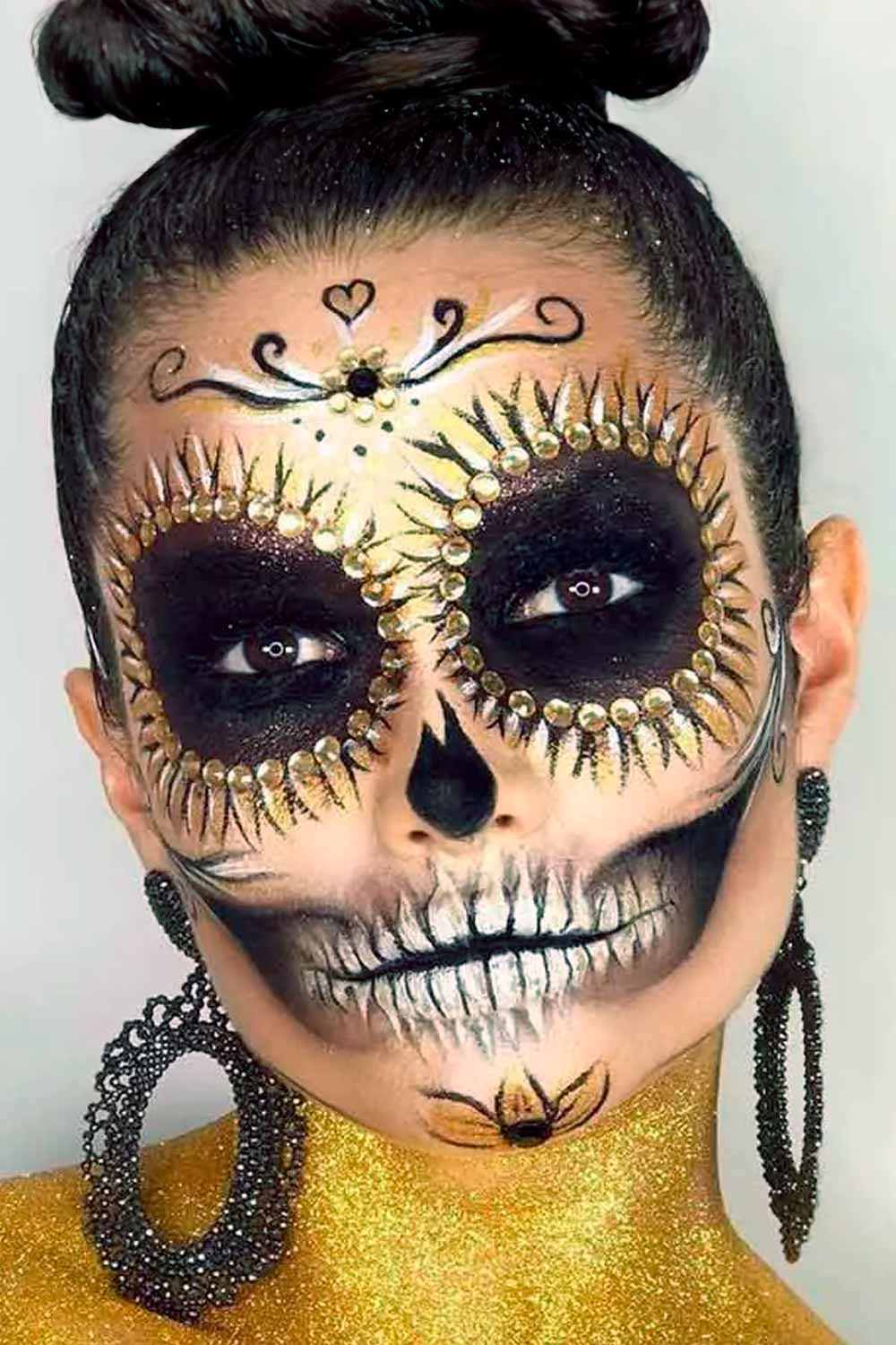 Sparkly Skull Makeup Ideas