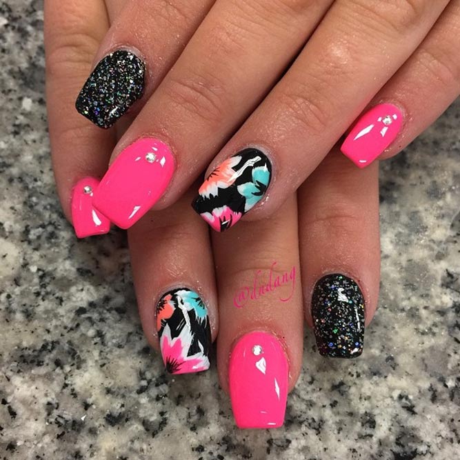 Tropical Summer Nails with a Flower Pattern picture 6