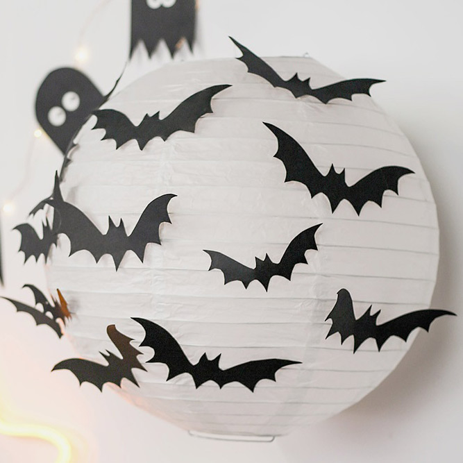 Bats Ball Decor Design #bats #balldecoraidea