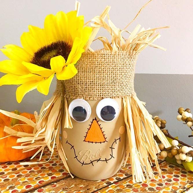 Scarecrow Mason Jar Idea #halloweenmasonjar