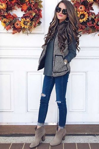 Pretty Classic Fall Look with Suede Ankle Boots