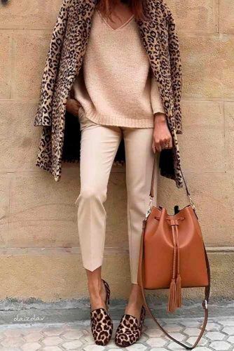 Comfy Outfit With Leopard Print #stylishlook #casualoutfits