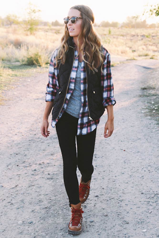 33 Flannel Fall Outfits Style Tips How To Wear Your Favorite Shirt   Flannel Fall Outfits Boots Jeans Shirt Vest 