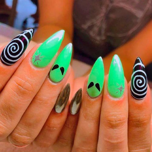 Alien Nail Design For Halloween #scarynails