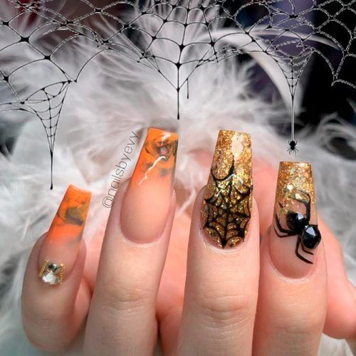 Sparkly Spider Nails #glitternails #scarynails