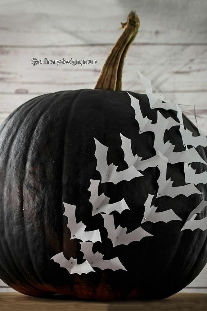 Simple Paper Bats Pumpkin Decoration #bats #paperbats