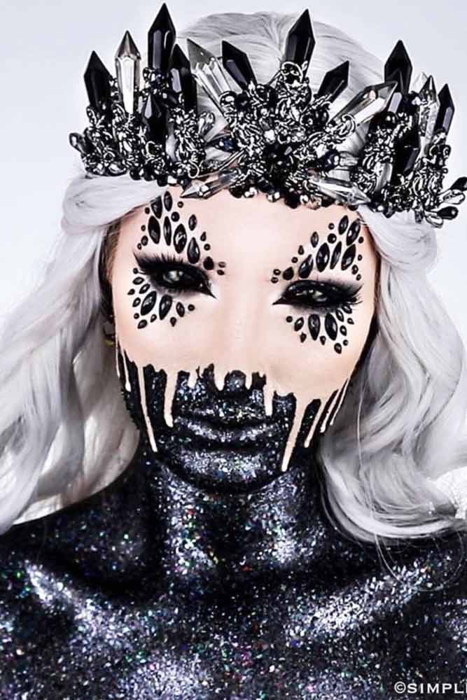 Creepy Black Queen Makeup Look #blackqueen 