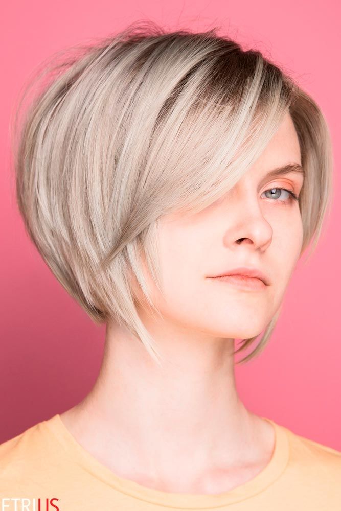 Stylish Layered Bob Haircuts Blonde Side Bang 