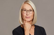 Gorgeous Medium Length Hairstyles for Women Over 50