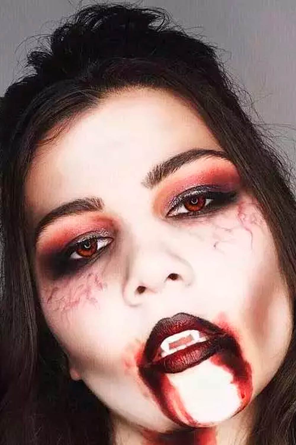 Vampire Makeup Ideas for Brunette Girls