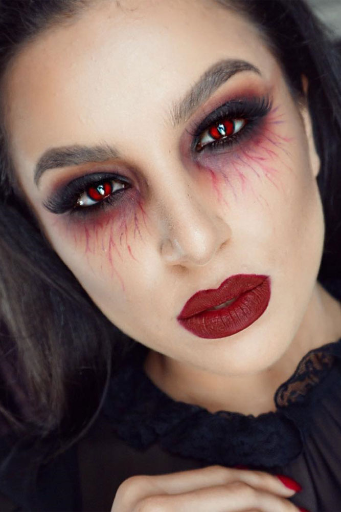 45+ Glam and Sexy Vampire Makeup Ideas 2021