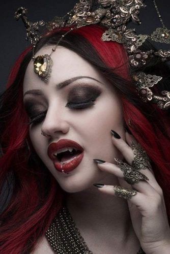 42 Glam and Sexy Vampire Makeup Ideas 2020