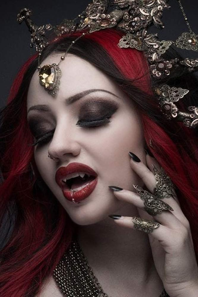 45+ Glam and Sexy Vampire Makeup Ideas 2020