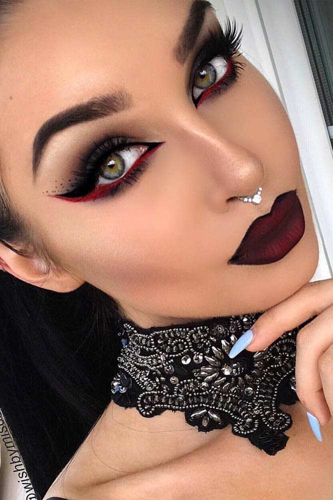 45+ Glam and Sexy Vampire Makeup Ideas 2021